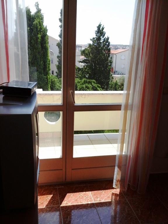 Cosmic Gate Apartments (Adults Only) Novalja Exterior photo