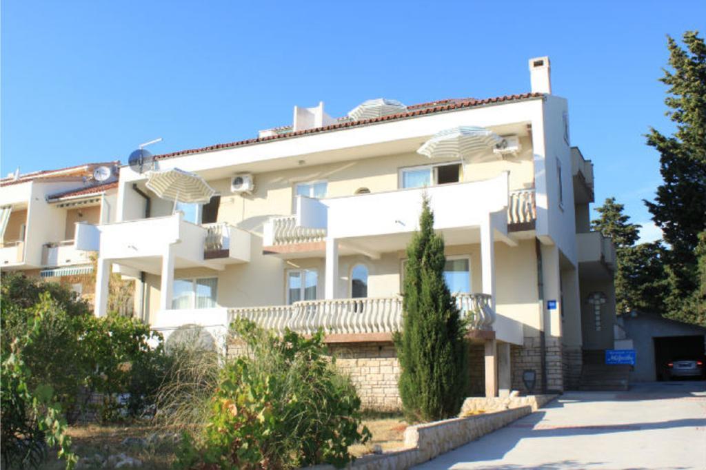 Cosmic Gate Apartments (Adults Only) Novalja Exterior photo