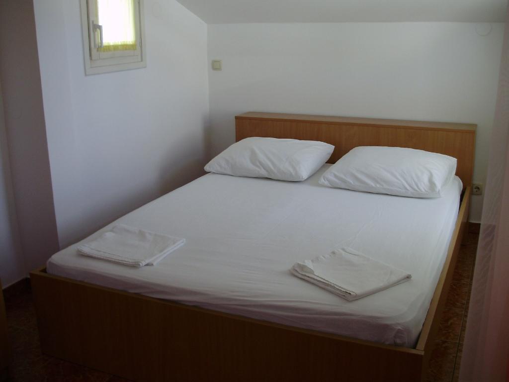 Cosmic Gate Apartments (Adults Only) Novalja Exterior photo